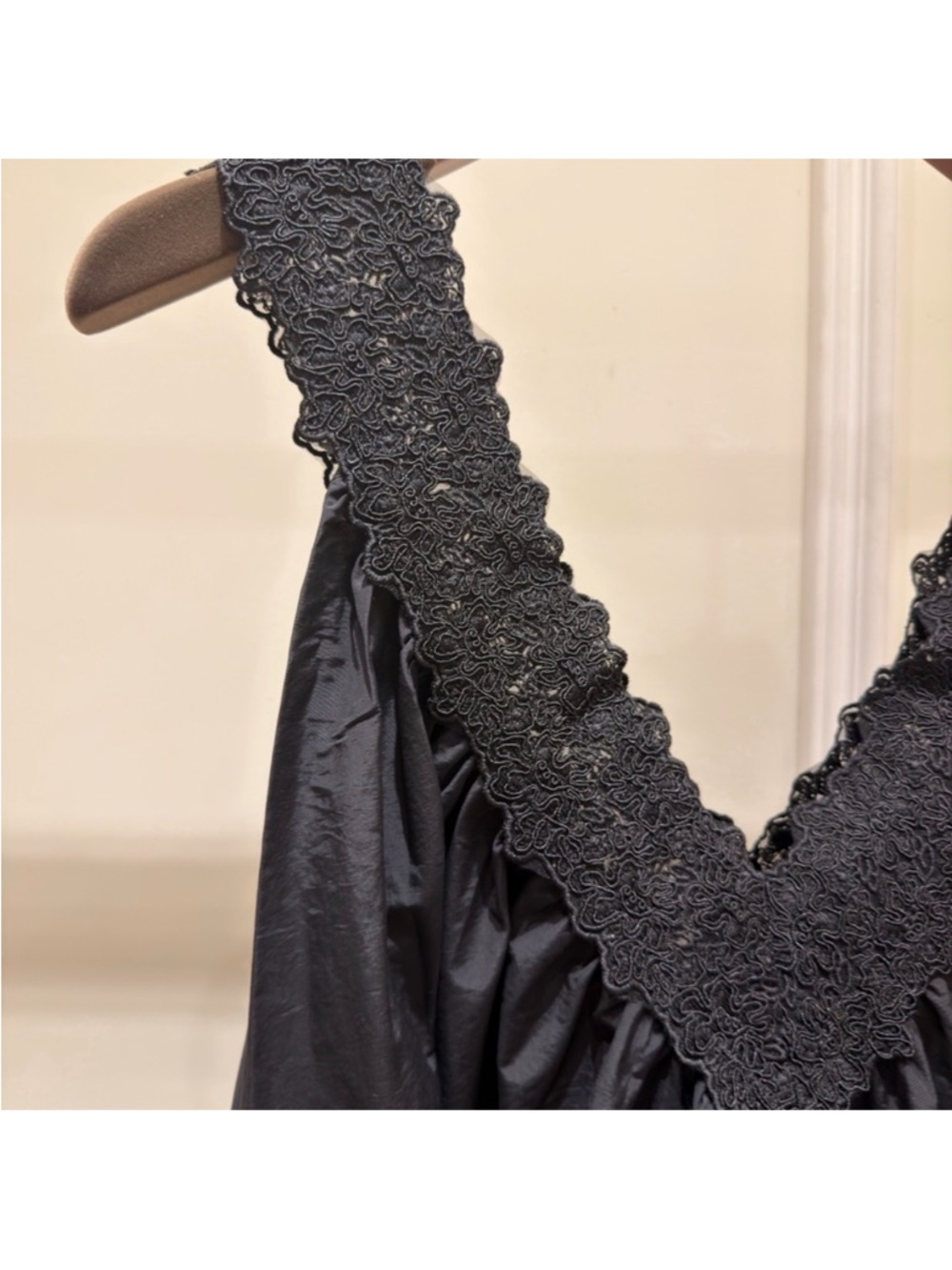 Helsa Mini Dress With Lace in Tech Poplin - Picture 6 of 15